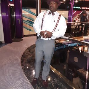 Meet your Posher, Lee